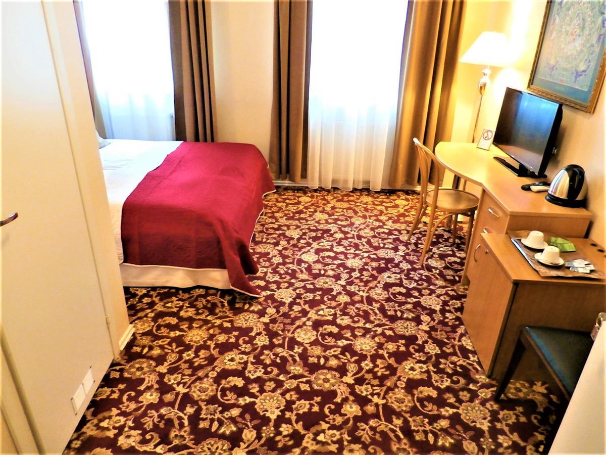 Hotel Radharane Kaunas Ngoại thất bức ảnh