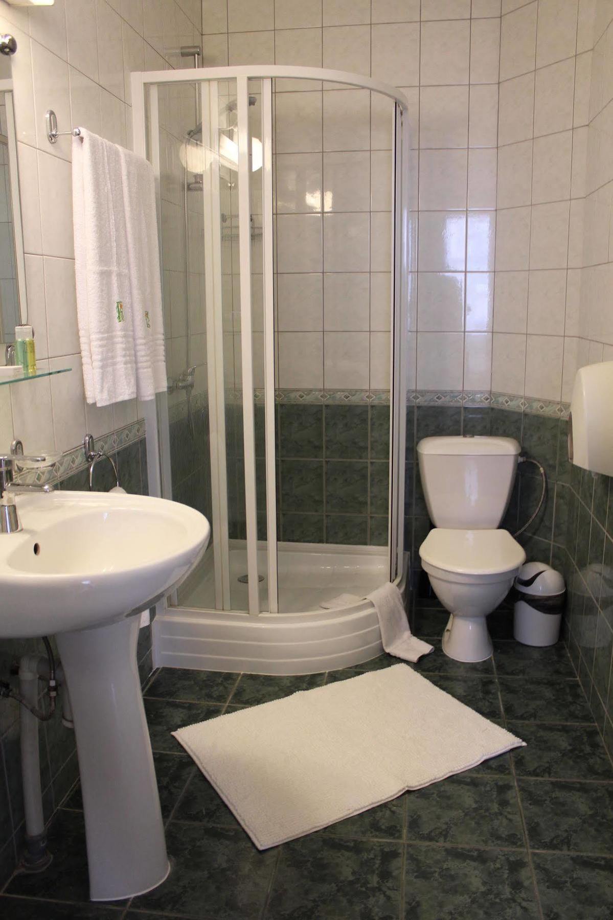 Hotel Radharane Kaunas Ngoại thất bức ảnh