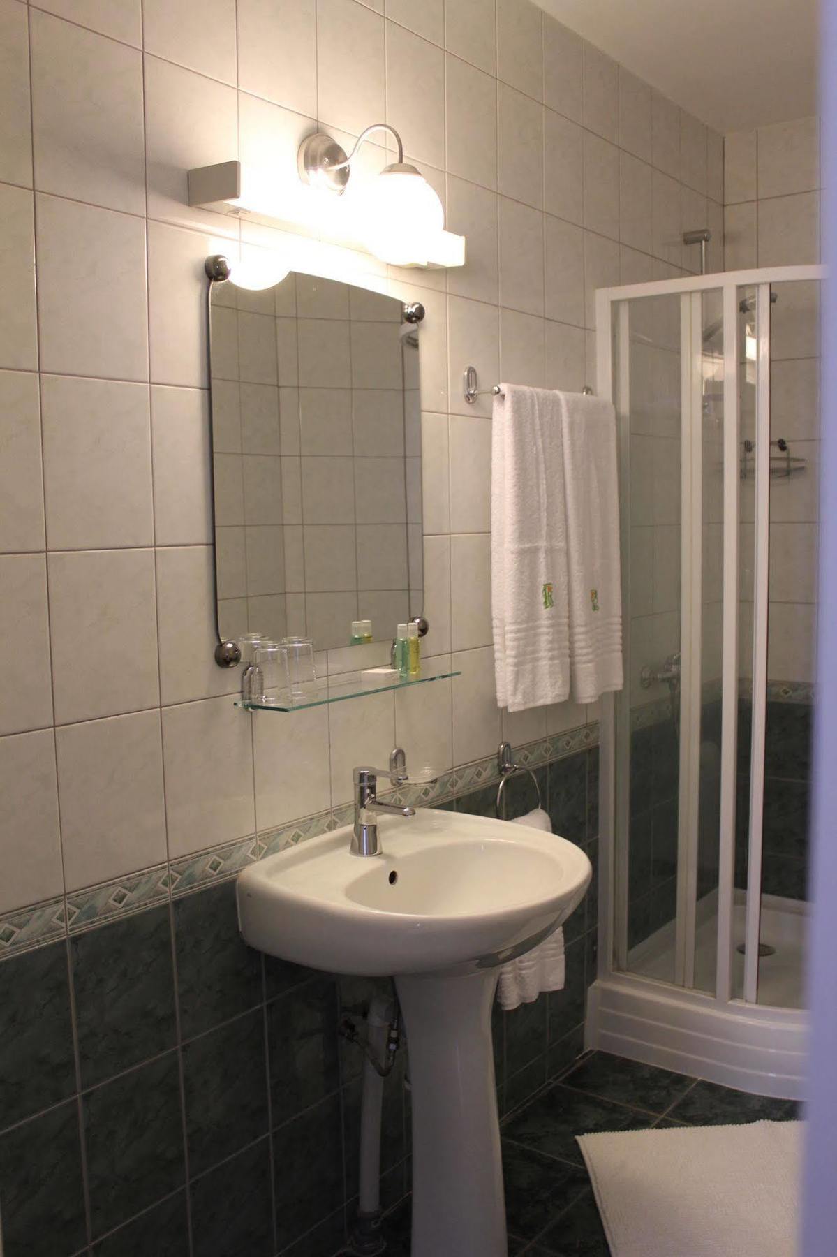 Hotel Radharane Kaunas Ngoại thất bức ảnh