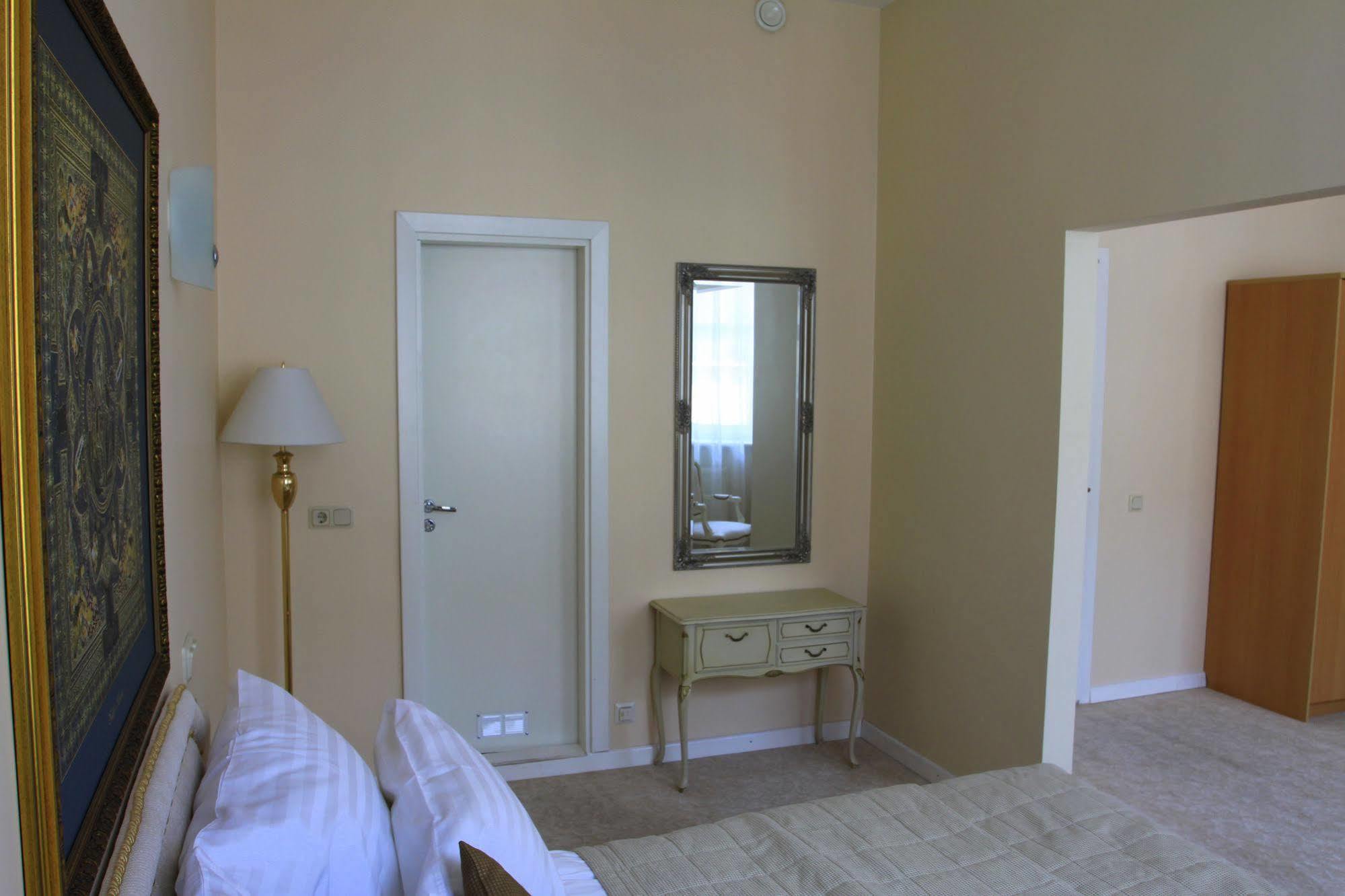 Hotel Radharane Kaunas Ngoại thất bức ảnh