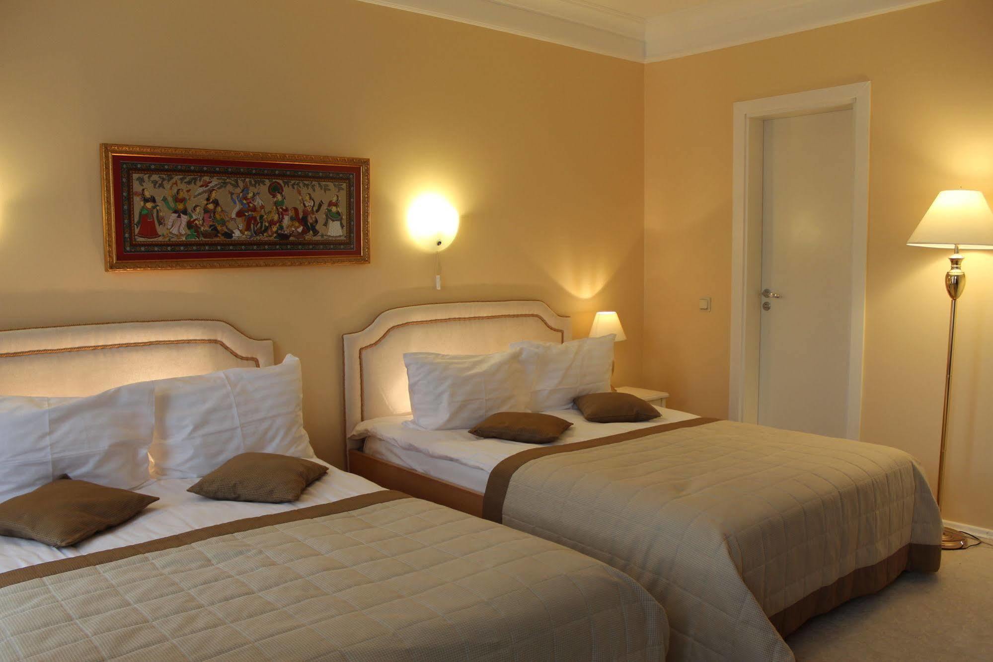 Hotel Radharane Kaunas Ngoại thất bức ảnh